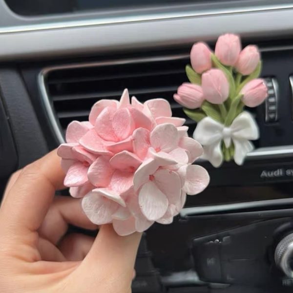 小众氛高级女生出风口女神郁金香挂件车饰感香薰摆件礼物汽车空调