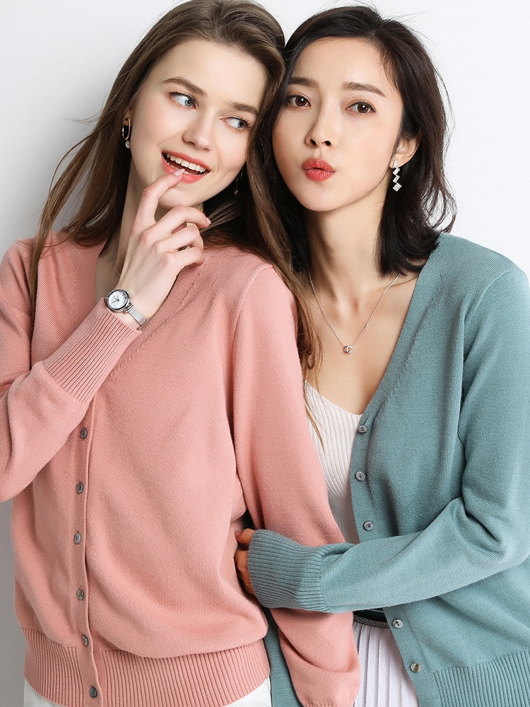 2020新款春秋V领针织开衫女羊毛衫宽松外套羊毛衫薄短款外搭毛衣