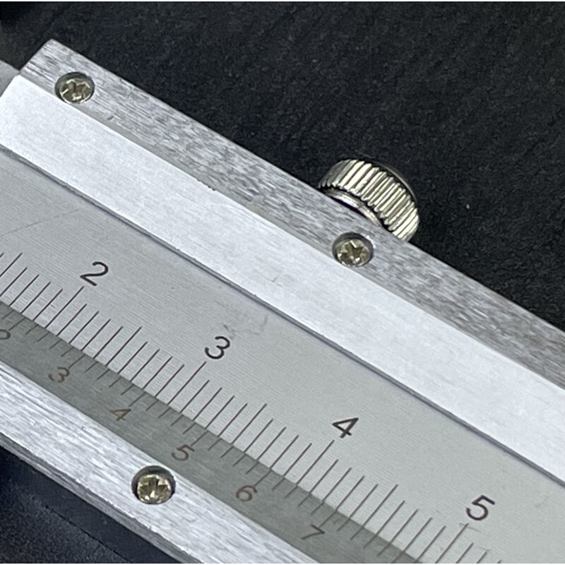 。卡工量游标卡尺工业级数显不锈钢卡尺高精度量具配件卡尺0-150m