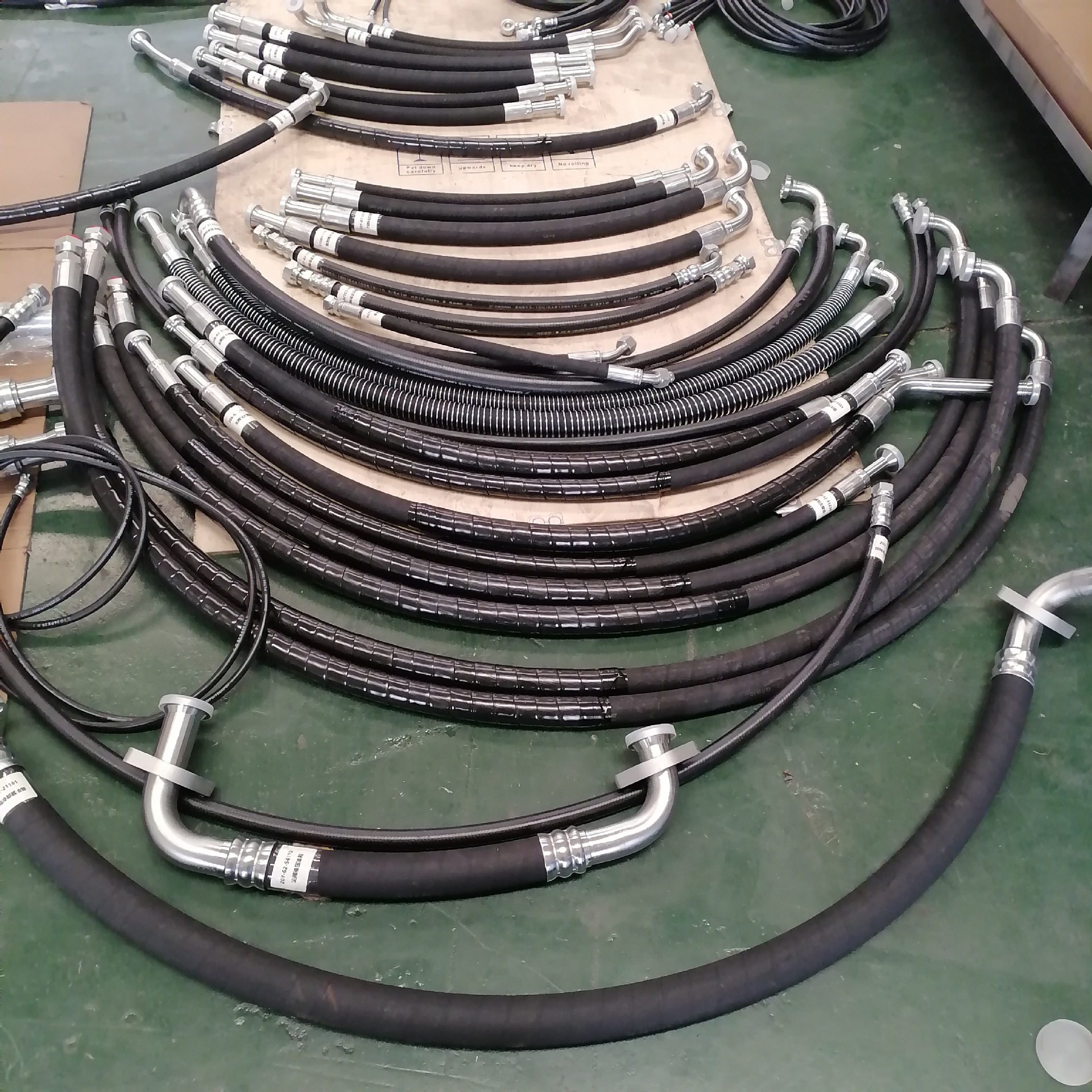 液压油管 挖机全车油管耐高温机油管分配器先导管行走马达油管,搬运/仓储/物流设备,其他起重搬运设备,淘宝优惠券,粉丝福利购,淘宝优惠卷