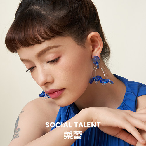 桑蕾小众设计花朵耳环