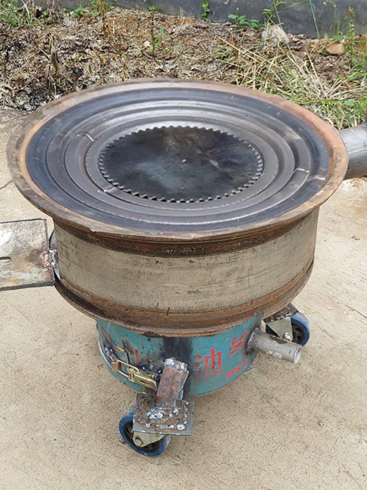 新轮胎柴火灶小形旧轮毂煤炭两用乡下多功能家用烧木柴土锅台户品