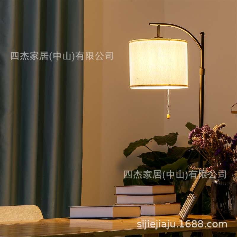 亚马逊创意复古LED立式台灯北欧简约美式田园可伸缩落地灯
