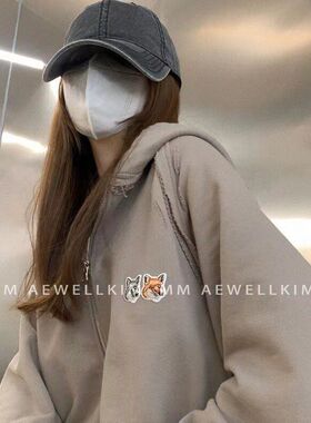 即墨原厂ADER2023早秋简约图案刺绣垫肩破洞拉链连帽卫衣开衫女棉