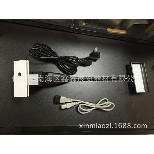 美国110VLED串联式展览射灯，参展专用便携式长杆灯，拉网展架灯