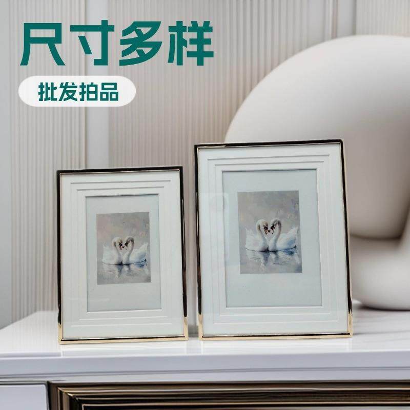 银色金属边框镶嵌三层卡纸相框，软装简约相框摆台