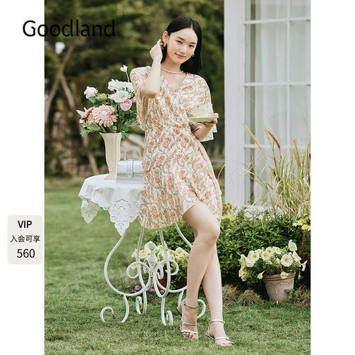 Goodland美地亚麻天丝v领法式印花连衣裙女夏季短款LC35205760