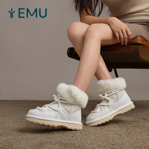 雪地靴冬季防滑防泼水女款新品