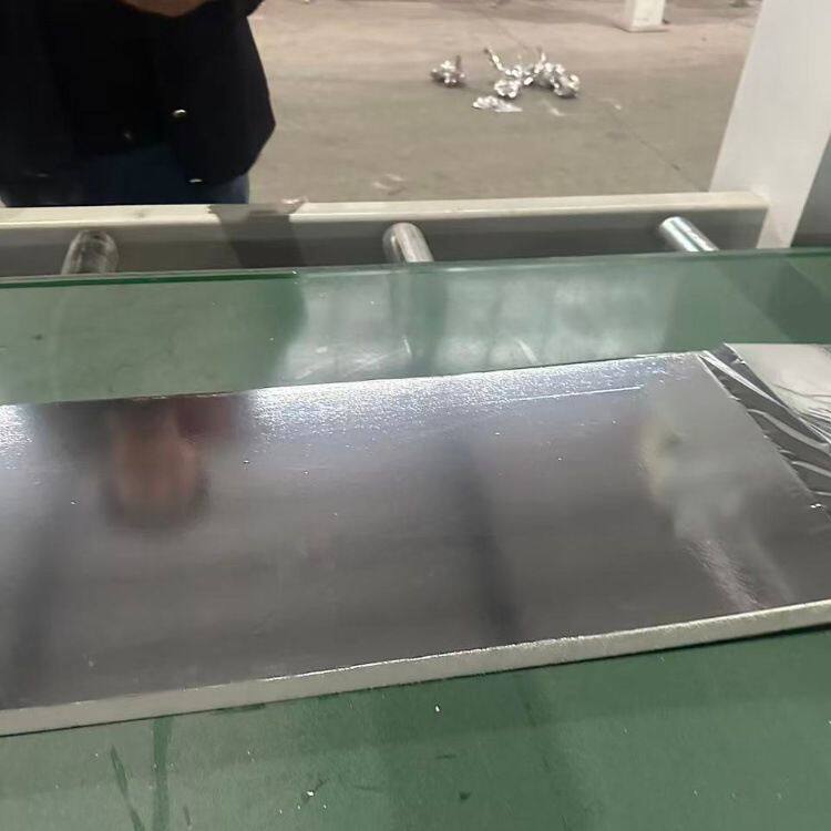 KT板+铝箔+牛皮纸双面涂胶贴面机冷胶一体瓦楞纸箱板珍珠棉覆膜机