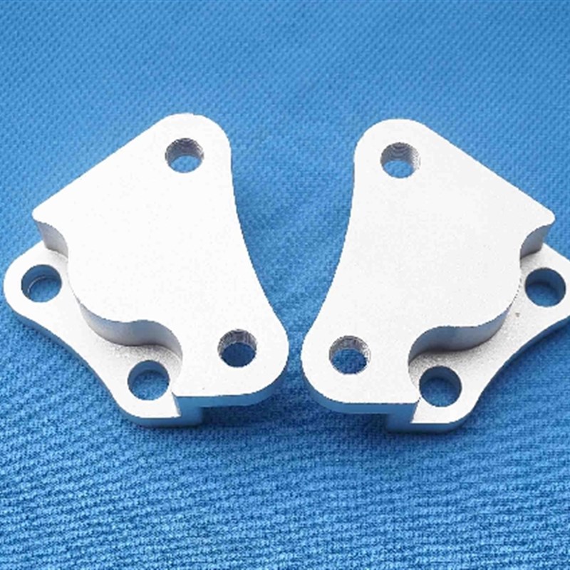 摩托车春风650NK/650TR无损安装转接码改装对四卡钳(仿鲍鱼)