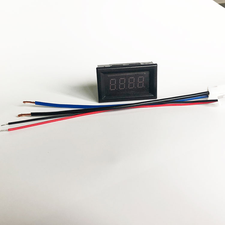 直流电流表DC1V2V3V100V200V正负电压测量0.36寸T4位数显表头75