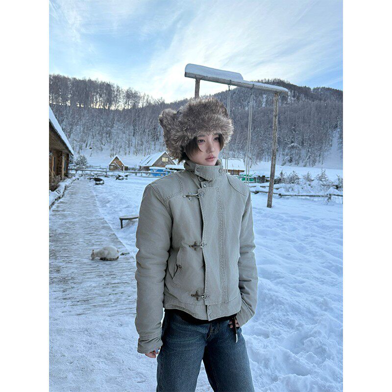 EME易盛易 座山雕复古龙虾扣夹克美式翻领短宽BOXY版型保暖外套女