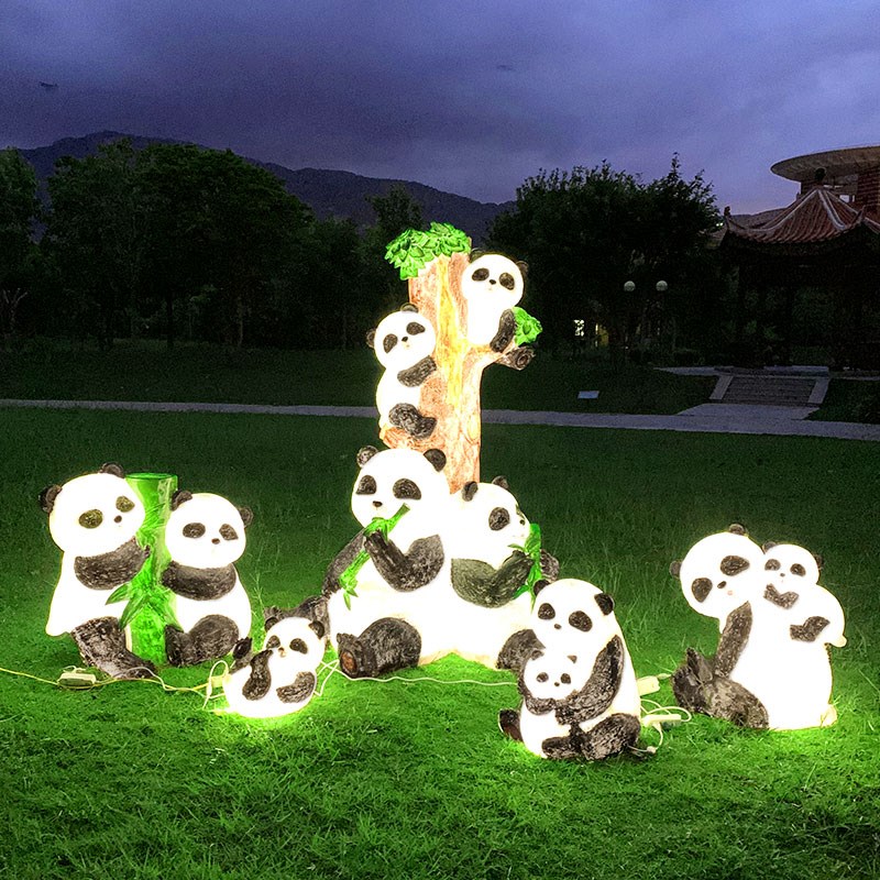 大型仿真发光大熊猫玻璃钢雕塑户外公园林景观售楼部美陈装饰小品