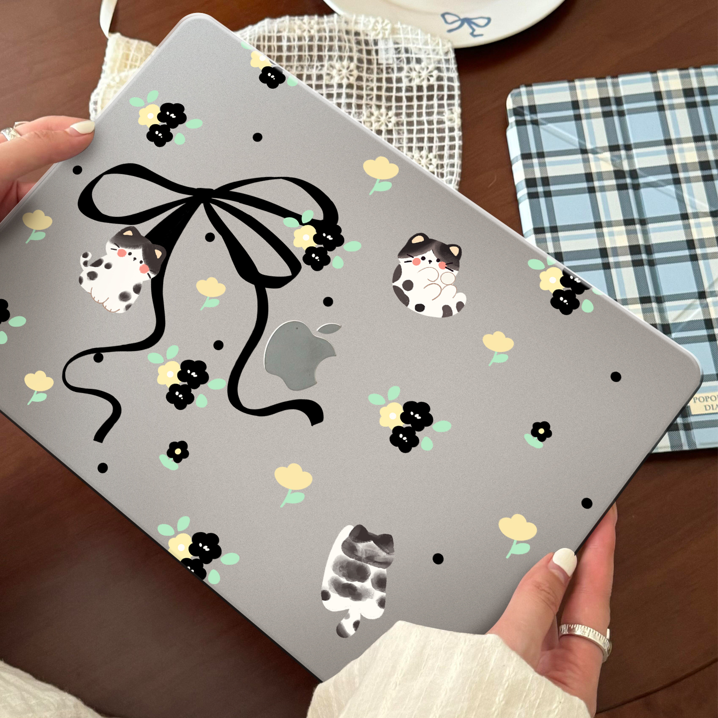 高颜值治愈猫猫适用苹果华为电脑macbook15保护壳mac笔记本电脑2025款M2pro15寸macbookair13膜M3轻薄冰晶壳