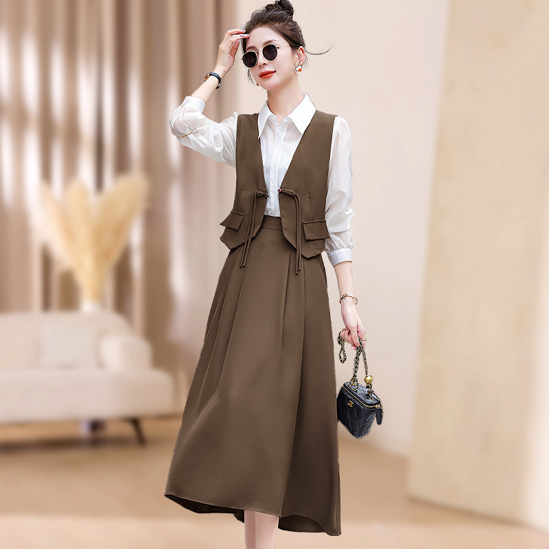 衬衣领三件套连衣裙女春季2024新款气质显瘦高级感盐系轻熟套装裙