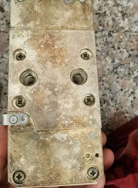 法雷熔断器型号E300430   660-700V。。。3个议价