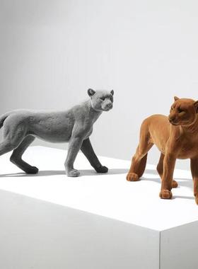 简约现代植绒猎豹子摆件家居客厅创意摆设样板间售楼处软装饰品