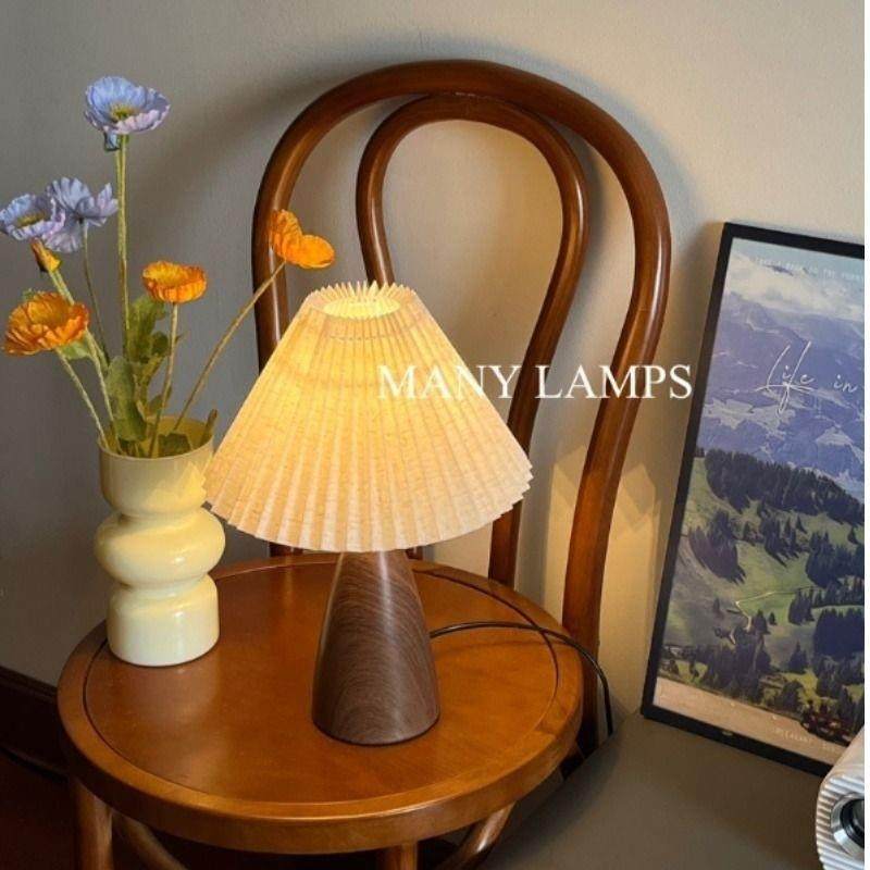 北欧覆古台灯轻奢书房卧室陶瓷床头灯陶瓷高级感气氛灯百褶小夜灯,家装灯饰光源,装饰台灯,淘宝优惠券,粉丝福利购,淘宝优惠卷