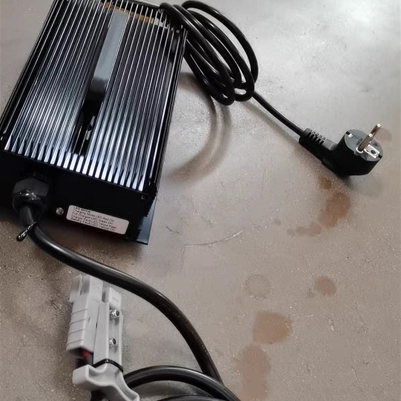 合力叉车配件锂电池充电器CDD12J 15J充电器24V充电机