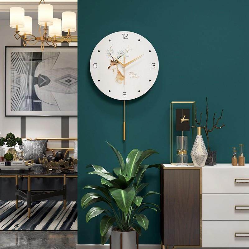 热卖装饰挂钟现代简约木质钟表北欧客厅时尚创意挂钟带摆锤