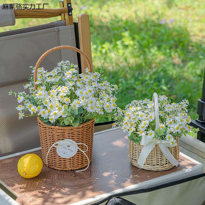 户外摆拍氛围拍照露营野餐小雏菊仿真花手提花篮仿真花假花摆设装