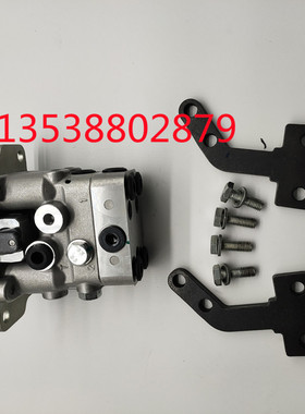 适用挖掘机小松PC55/60-6-7/120-6/200360 -6-7-8行走脚踏阀盖板