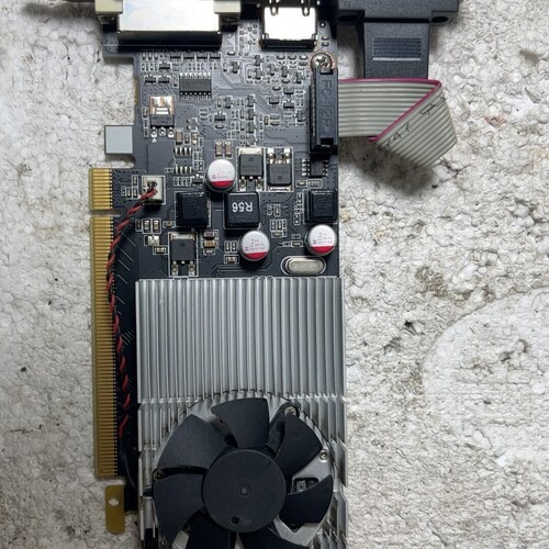 议价蓝宝石 PCP G605 1G 独立显卡