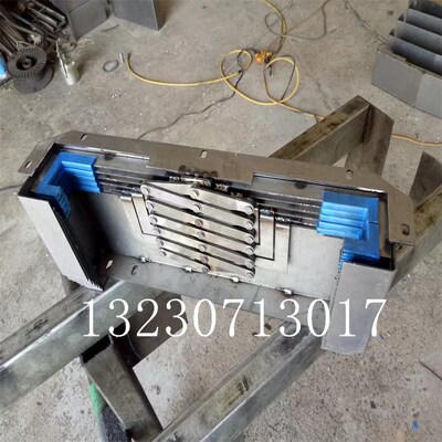 马扎克NEXUS410A加工中w心导轨护板钢板防护罩机床钣金挡屑板定制