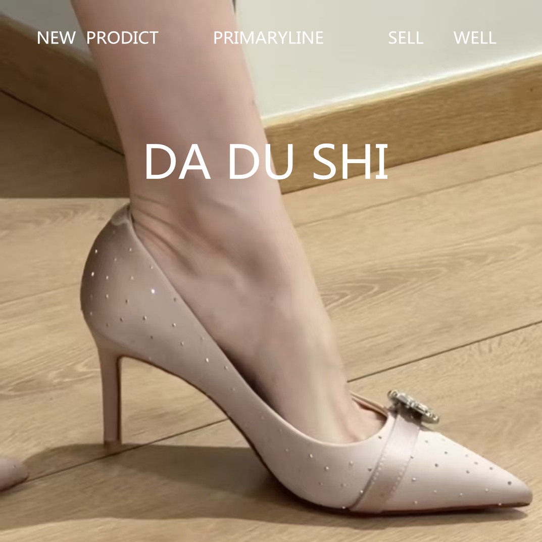 法式水钻扣尖头浅口单鞋女2026春季绸缎铆钉细跟高跟鞋名媛风婚鞋