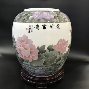 36名称花开富贵 醴陵釉下五彩手绘花瓶高度约33.5cm作者萧燕辉