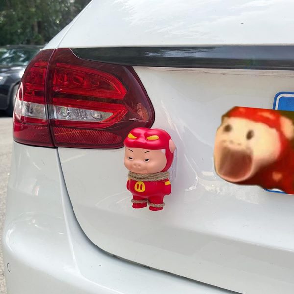 挂件车车载电动车女外摩托后备箱汽车 讬装饰玩偶尾部猪猪侠可爱