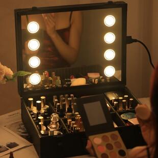 专业跟妆师化妆箱高级LED镜子带灯2025新款手提大容量用收纳便捷