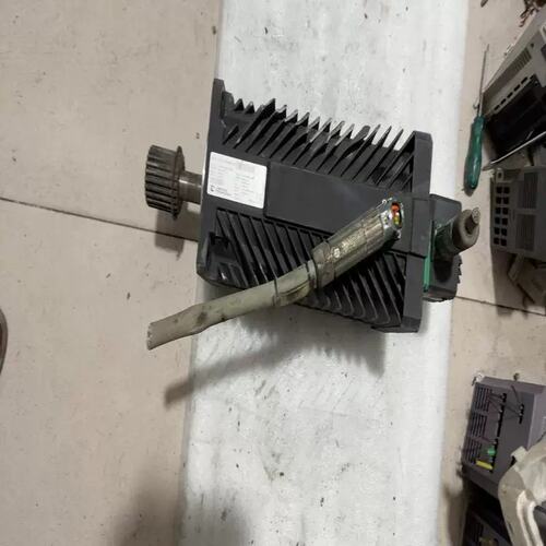 【议价】（请询价）爱默生伺服马达 142UMC301CARAA，实物
