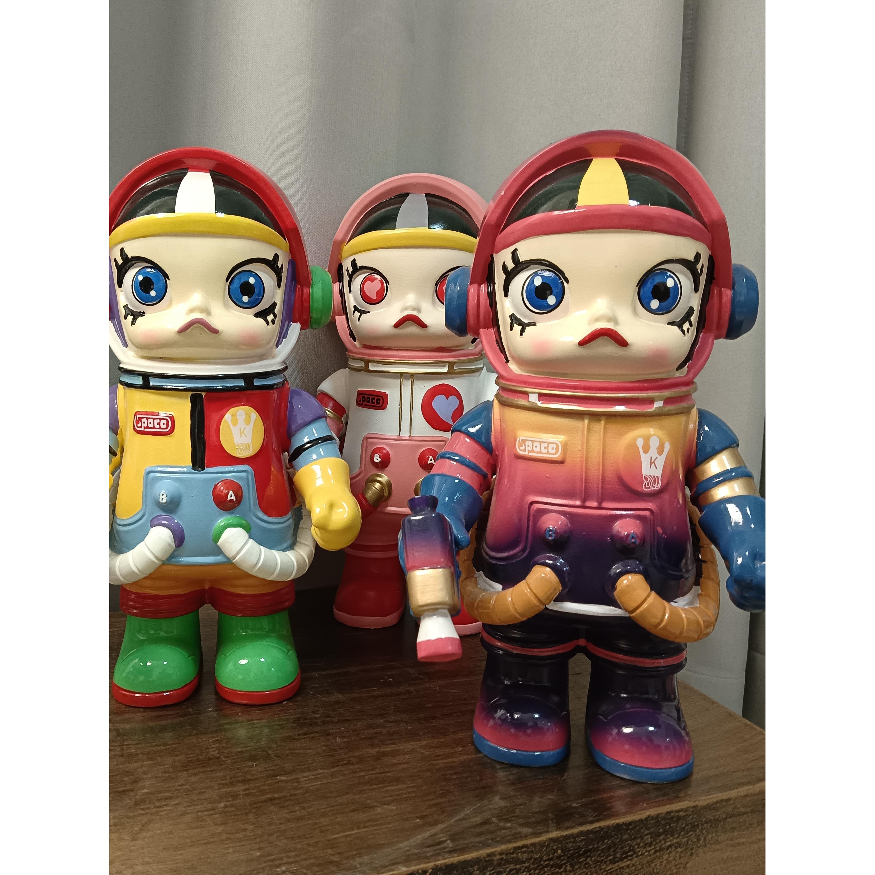 新潮茉莉画家西瓜女孩小野可爱卡通入口电视柜客厅卧室模型桌面装