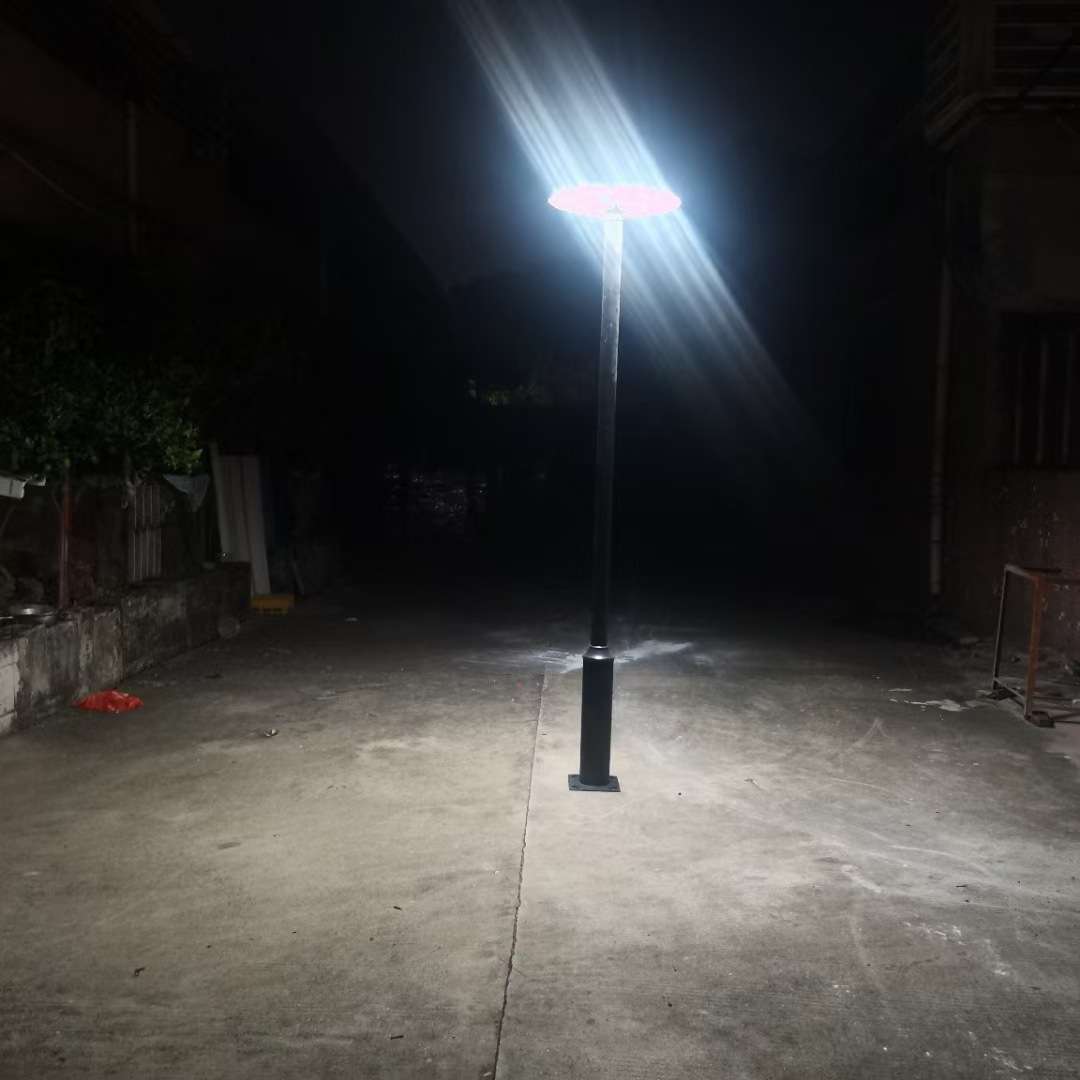 太阳能户外灯庭院灯路灯小区超亮大功率新款高杆景观照明飞碟圆灯
