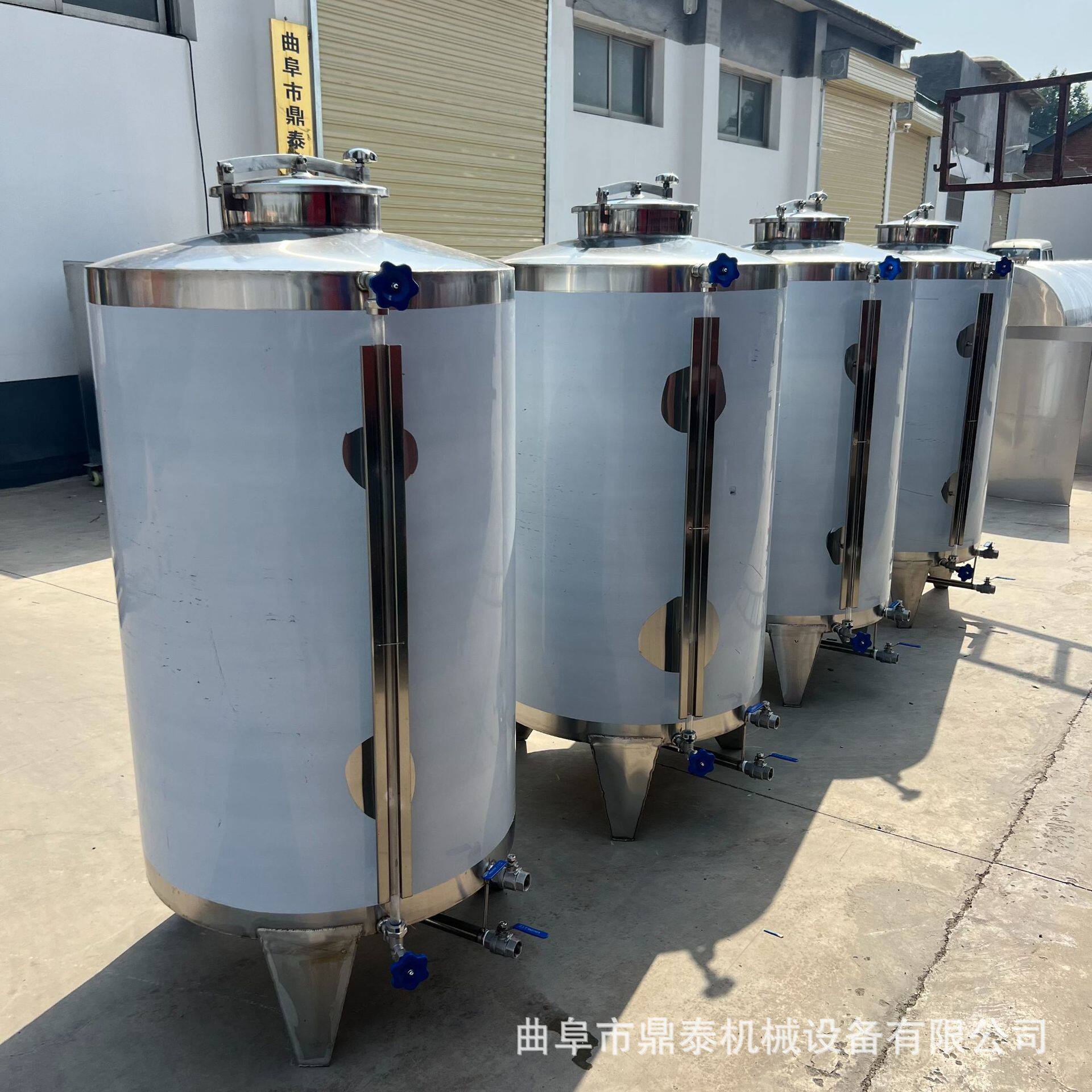 不锈钢红酒密封储存罐小型1000斤液体储罐生物液体储水罐
