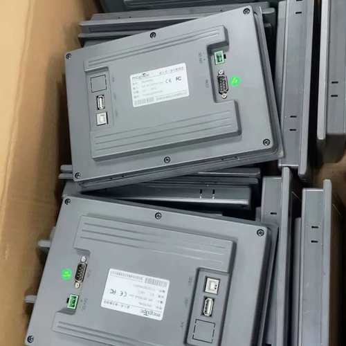 昆仑通态7寸触摸屏 TPC7032KX 成色漂亮功能需要议价