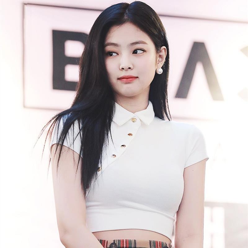 金智妮Jennie同款韩国白色斜扣短袖短款露脐T恤女设计感chic上衣