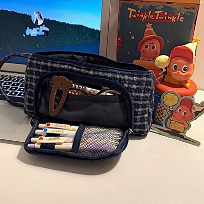 可爱小狗刺绣笔袋大容量高颜值小初高中学生文具收纳袋手提铅笔盒