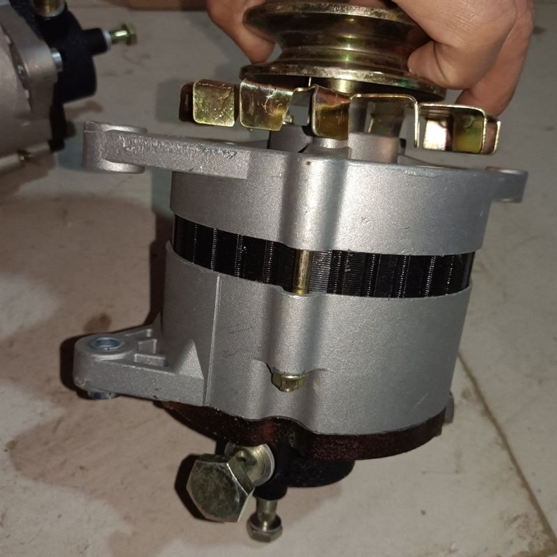 热销五征时风三轮车货车12V24伏无刷带泵真空P助力发电机 纯铜电