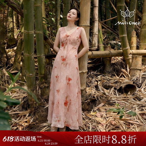 浪漫V领蕾丝玫瑰印花无袖连衣裙