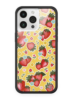 Wildf联名黄底甜蜜草莓适用苹果16Pro适用iPhone15/14/13ProMax/12Plus手机壳经典水果欧美时尚WF防摔保护