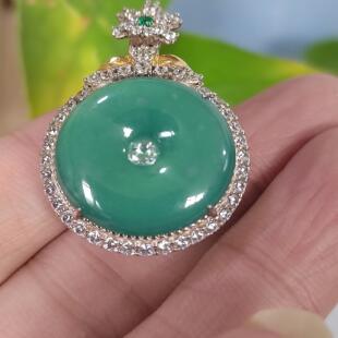 米町珠宝 平安扣钻镶高冰木那绿
