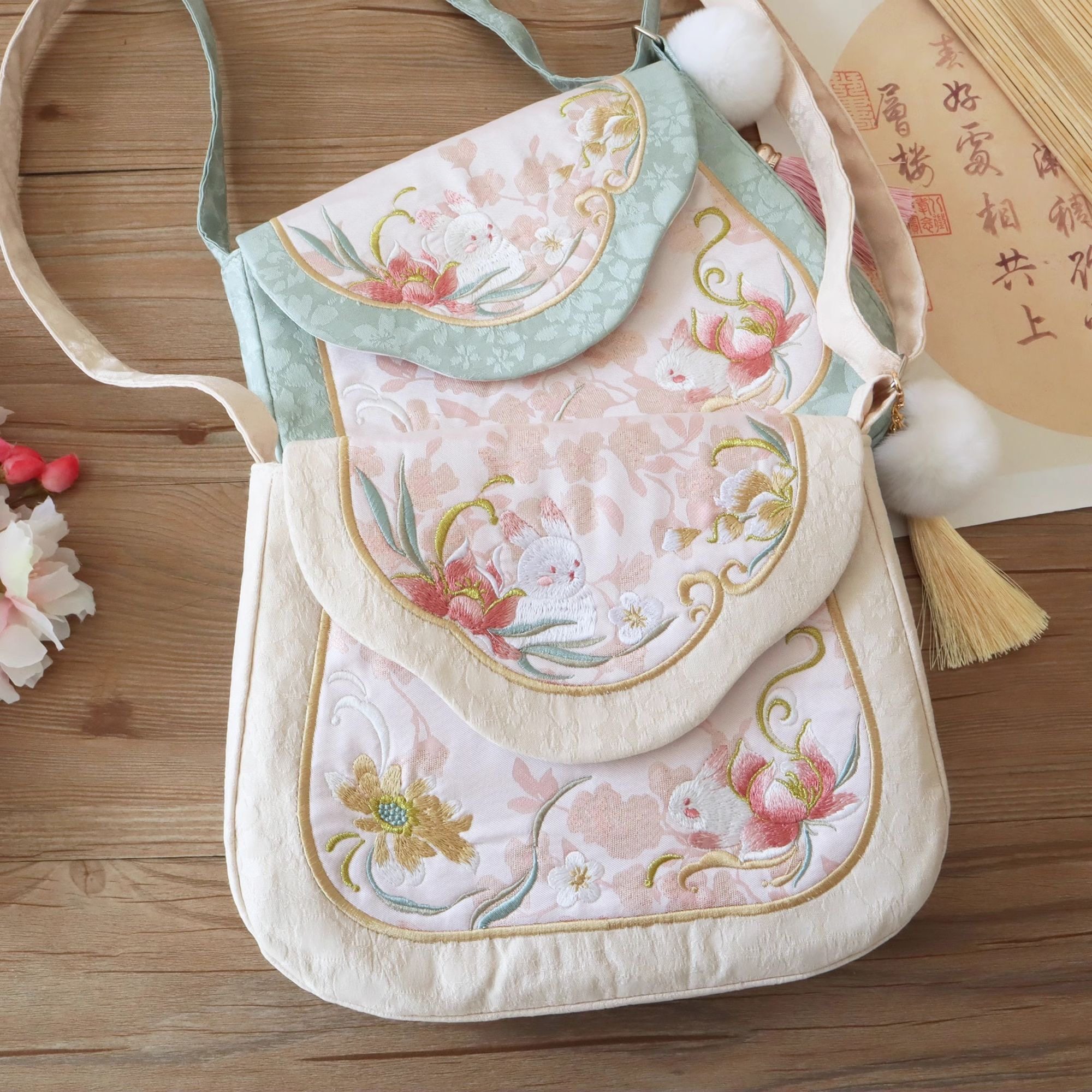 原创汉服刺绣货郎包单肩古风斜挎包绣花中式2026春新款,箱包皮具/热销女包/男包,手拿包,淘宝优惠券,粉丝福利购,淘宝优惠卷