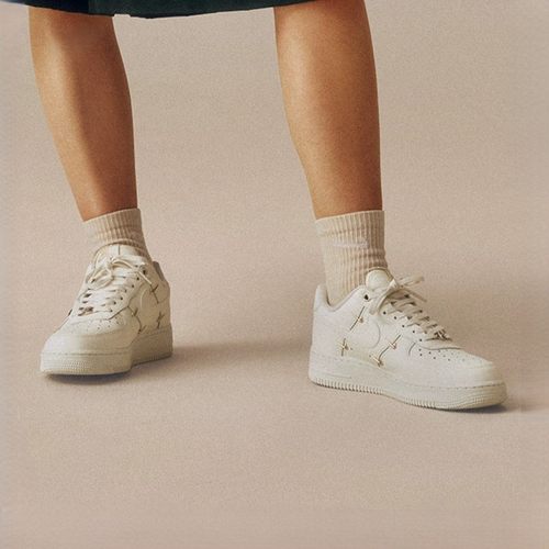 滔搏NIKE耐克AF1空军一号女鞋FORCE 1复古低帮休闲板鞋FV3654-111