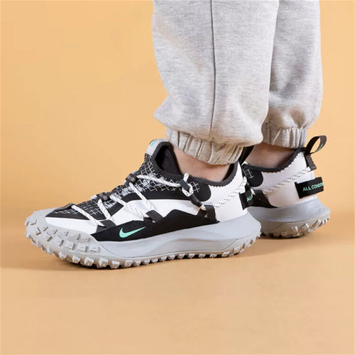 NIKE耐克男子ACG MOUNTAIN FLY LOW SE运动休闲鞋DO9334-100