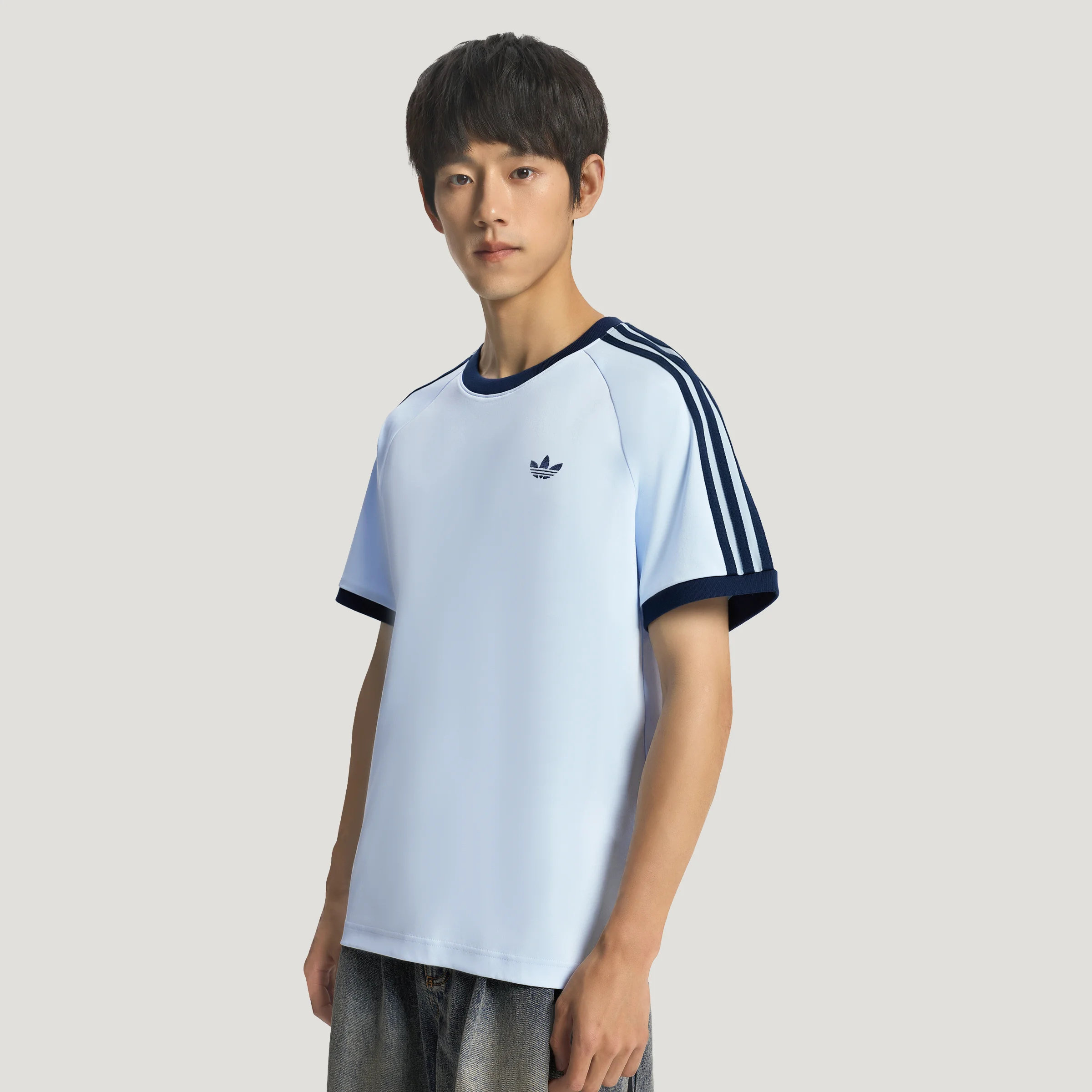 滔搏adidas阿迪达斯三叶草男子经典三条纹运动休闲短袖T恤KT7764