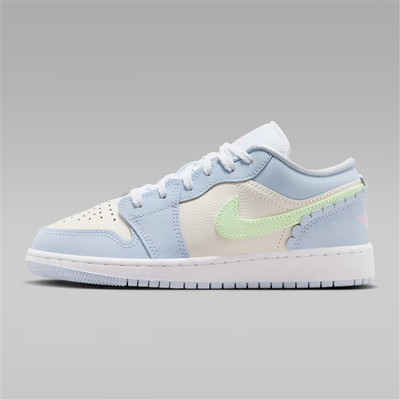 NIKE耐克女大童AIR JORDAN1LOW SE (GS)运动训练篮球鞋IB7113-403