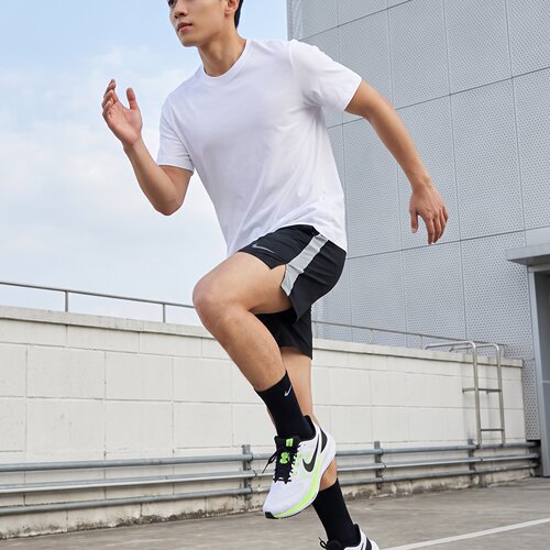 滔搏NIKE耐克男子运动休闲短袖T恤BQ2971-100