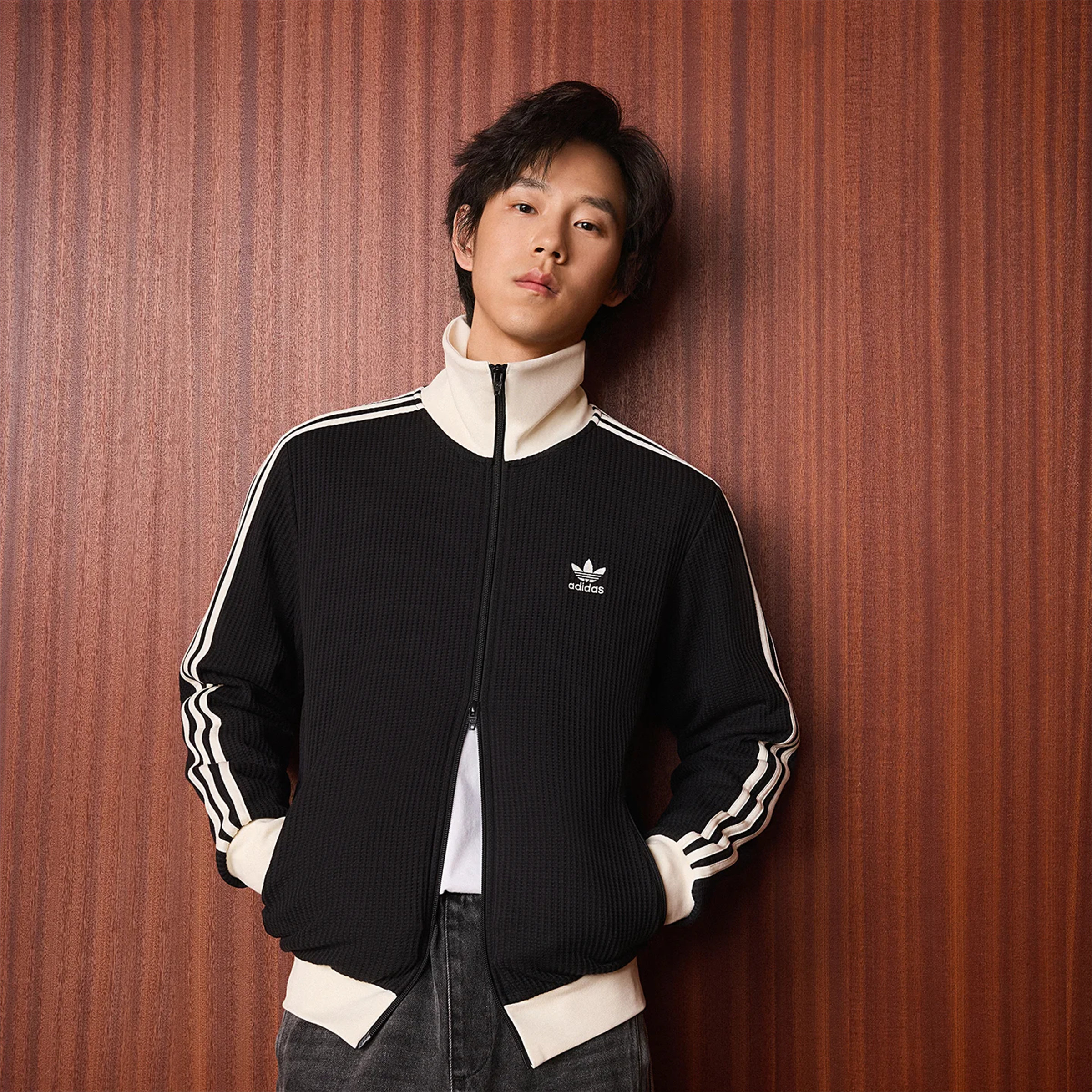滔博adidas阿迪达斯三叶草男女华夫格运动休闲时尚夹克外套JW0110